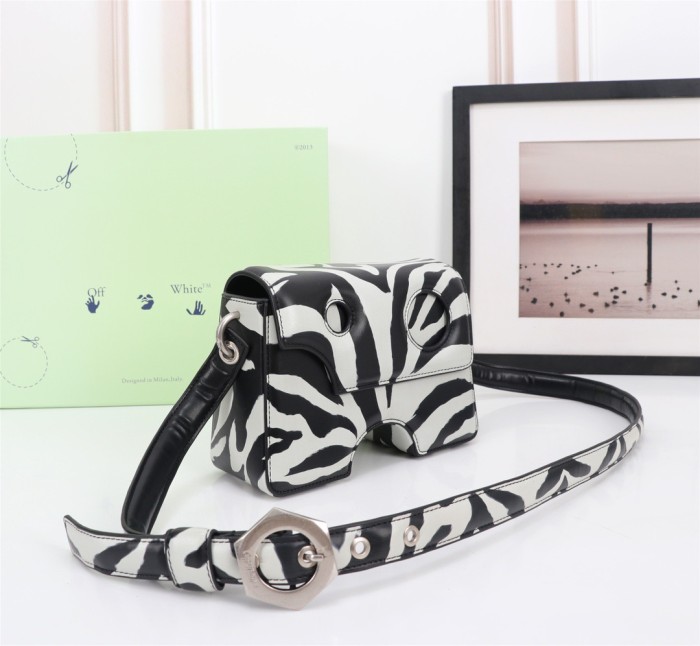 handbags OFF-White 579（6885970）size:22*16*8cm