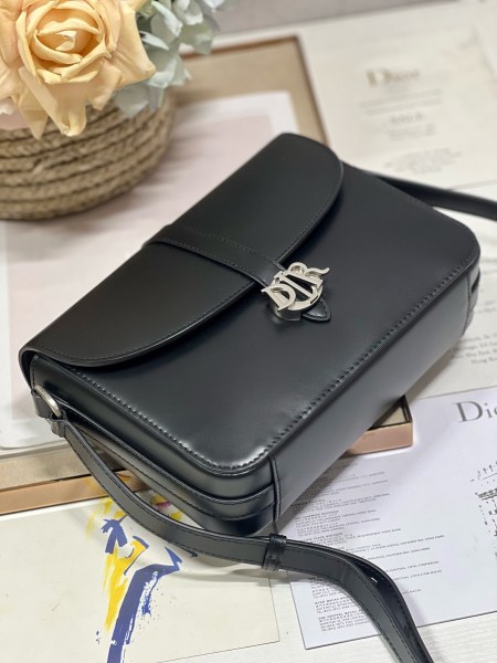  Handbags Dior M24 051 size：23.5*17*6.5 cm