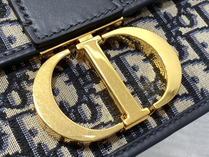  Handbags 𝐃!𝐨𝐫 𝐌𝐨𝐧𝐭𝐚𝐢𝐠𝐧𝐞 9208 size：25x16.5x8