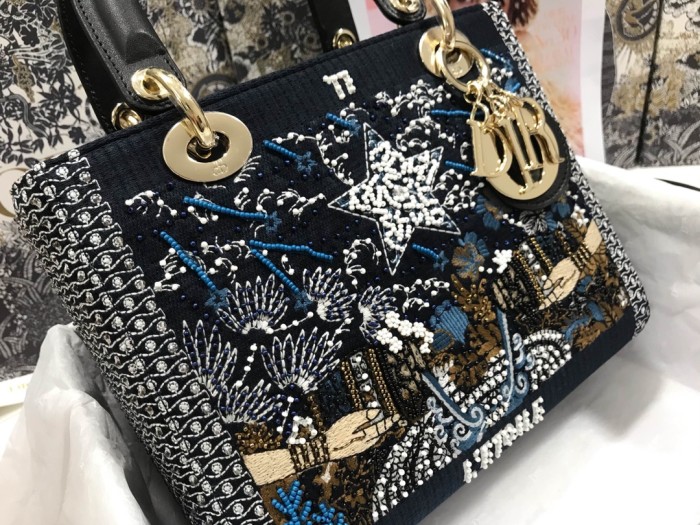  Handbags Lady Dior Mo565 size:24*20*11 cm