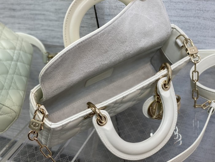  Handbags Dior 9240 size：22*6*12 cm