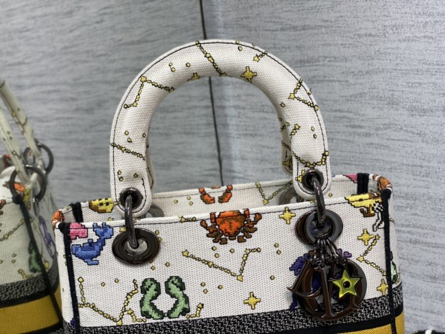  Handbags Lady Dior 6605 size：24*12*20 cm