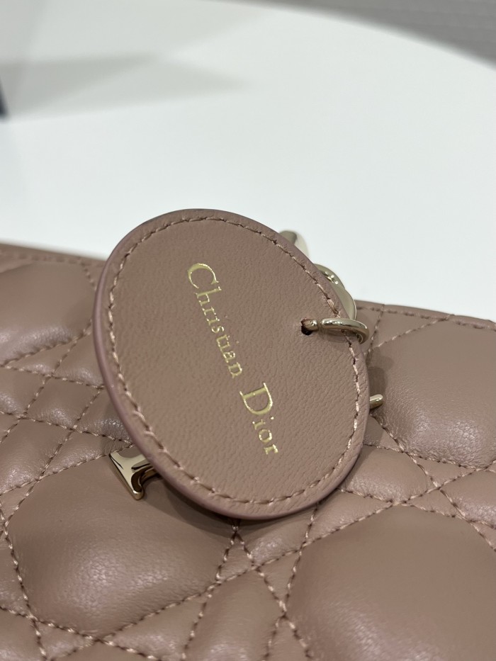  Handbags Dior 9240 size：22*6*12 cm