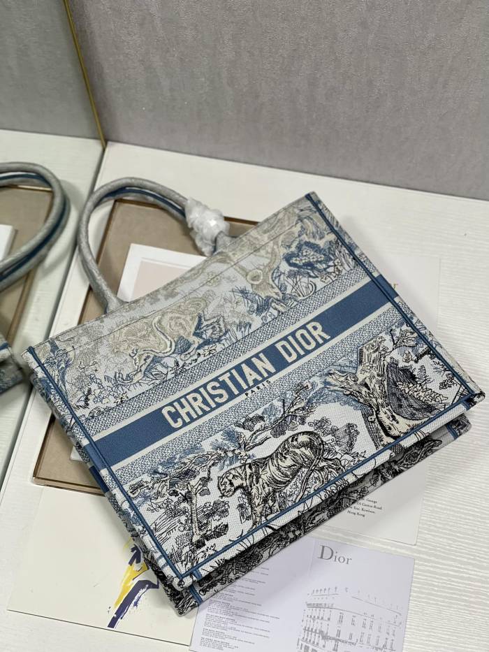  Handbags Dior Book Tote 8001 size:41*32 cm