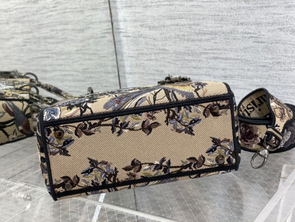  Handbags Lady Dior 6605 size：24*12*20 cm