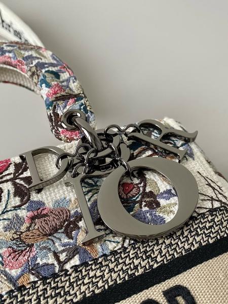  Handbags Lady Dior 6605 size：24*12*20 cm