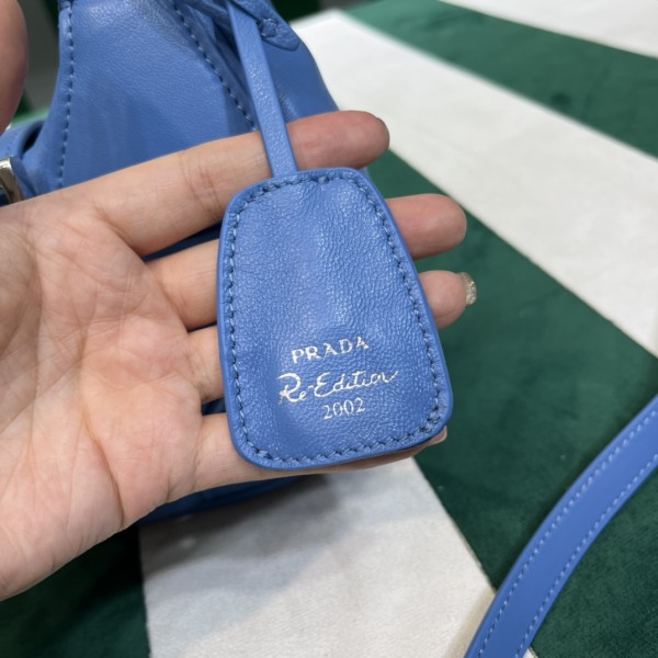  Handbags Prada PRADA PASSAVELA  1BA381 size:23x16x9 cm