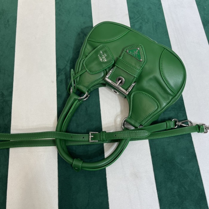  Handbags Prada PRADA PASSAVELA  1BA381 size:23x16x9 cm