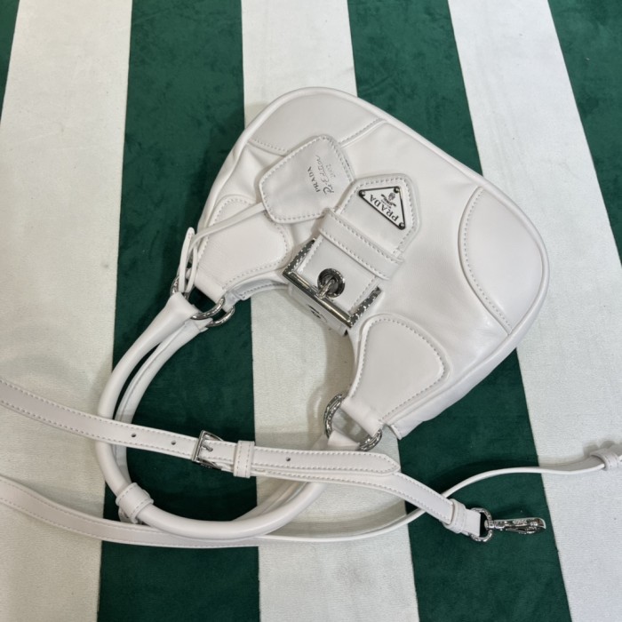  Handbags Prada PRADA PASSAVELA  1BA381 size:23x16x9 cm