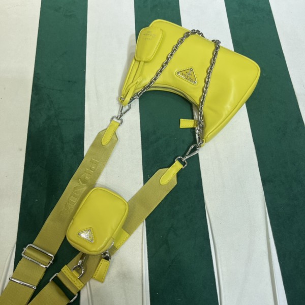  Handbags Prada 1BH240 size:22*12*6 cm