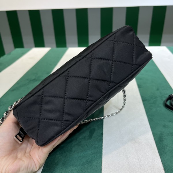  Handbags Handbags Prada 1BH910 size:21.5*15*6 cm