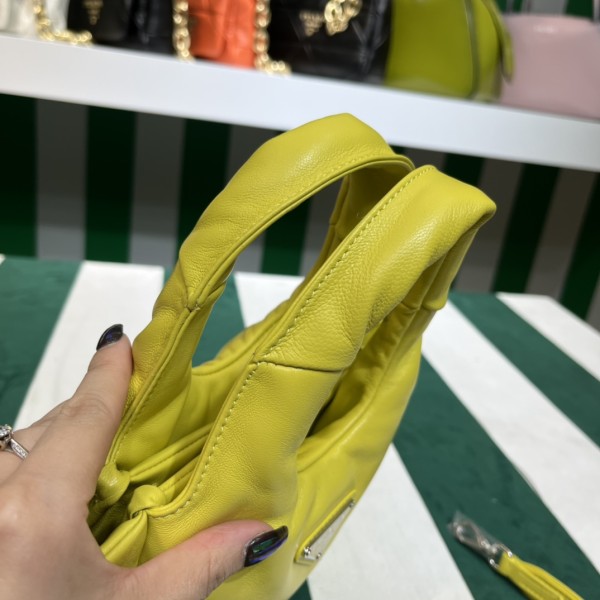  Handbags Prada 1BA359 size:15.5*10*18 cm