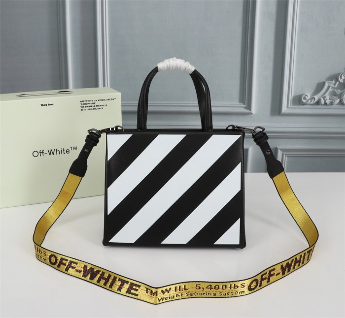 handbags OFF-White 534（5330870）size:22*18*8cm