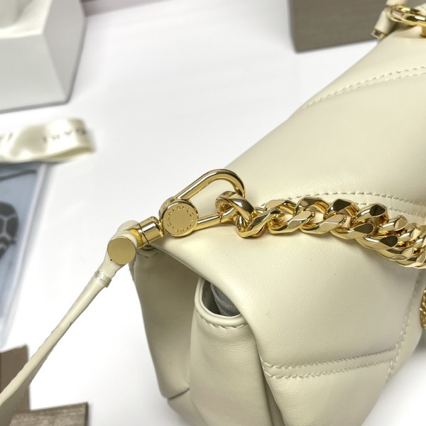  Handbags Bvlgari 291086 size:18*12*8 cm