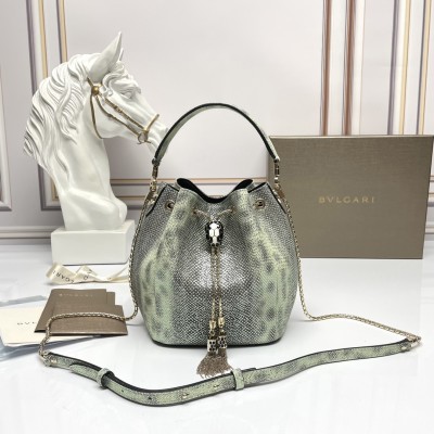  Handbags Bvlgari B287614 size:16*20*10.5 cm