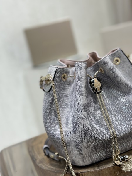  Handbags Bvlgari 287614 size:16*19*11 cm