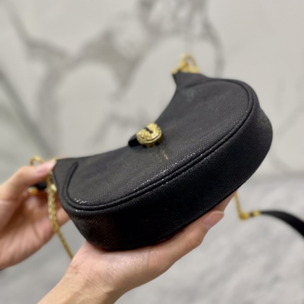  Handbags Bvlgari 291765 size:19.5*20*5 cm