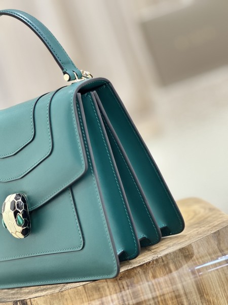  Handbags Bvlgari 38329 size:18*16*9 cm