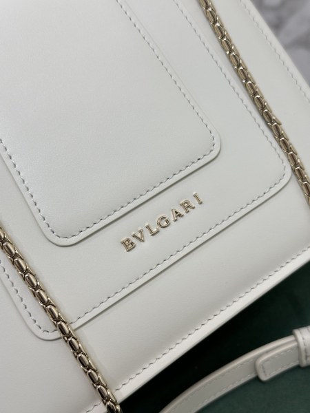  Handbags Bvlgari 38329 size:18*16*9 cm