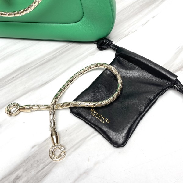  Handbags Bvlgari 293208 size:27.5*18*3.5 cm