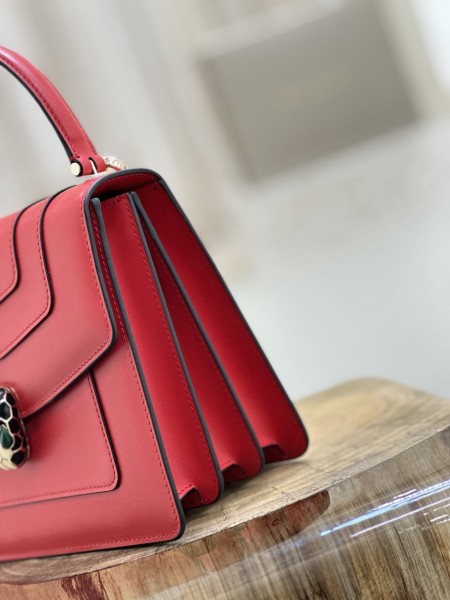  Handbags Bvlgari 38329 size:18*16*9 cm