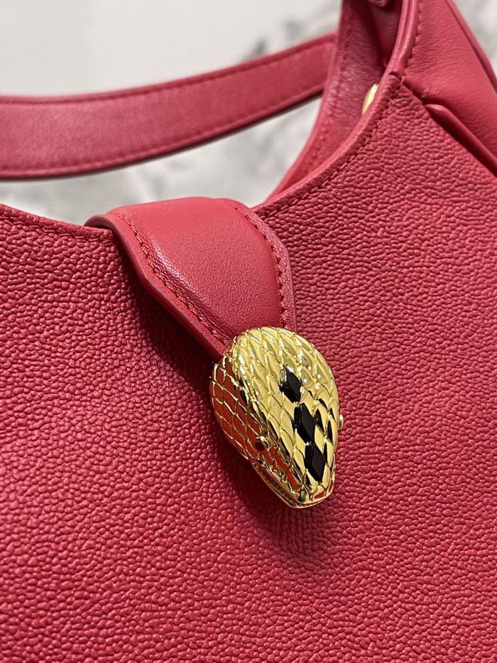  Handbags Bvlgari 291765 size:19.5*20*5 cm