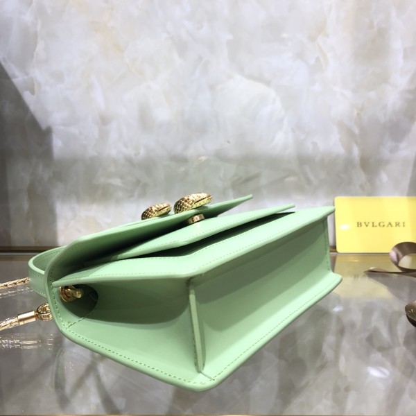  Handbags Bvlgari 288739 size:18.5*13*6.5 cm