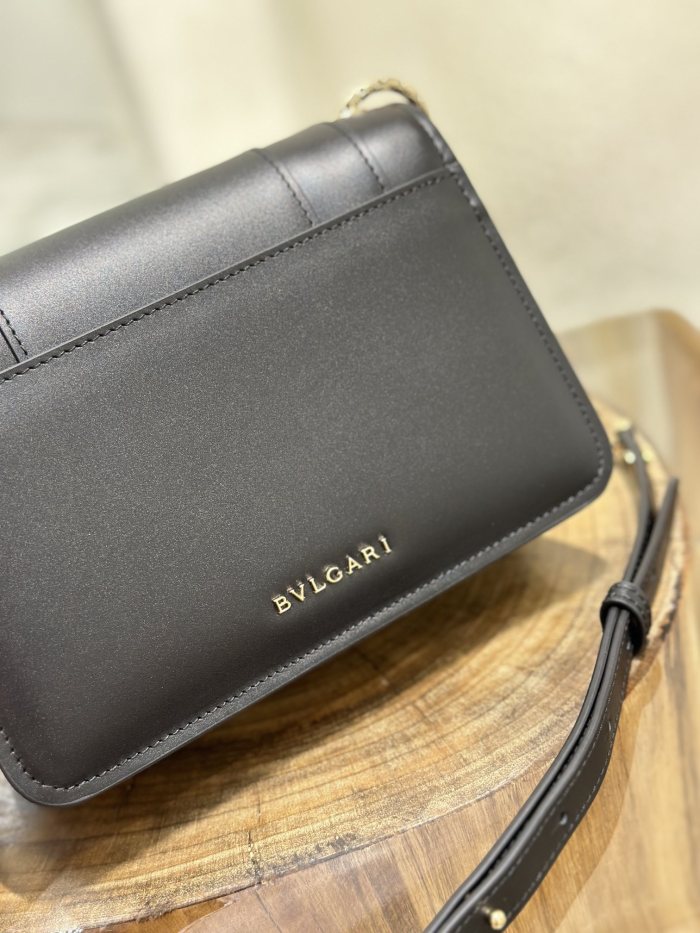  Handbags Bvlgari 289676 size:19*13*7 cm