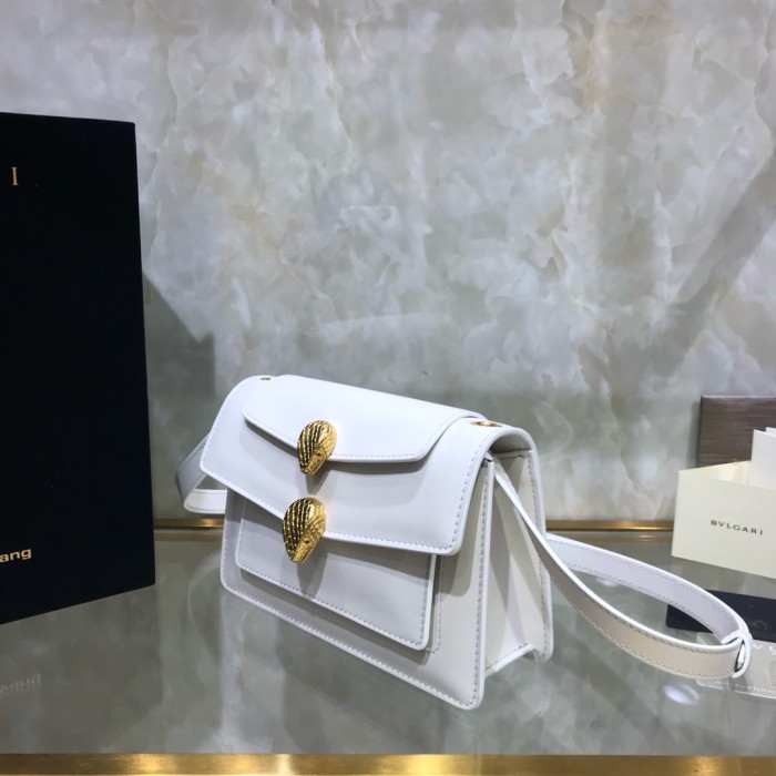  Handbags Bvlgari 288739 size:18.5*13*6.5 cm