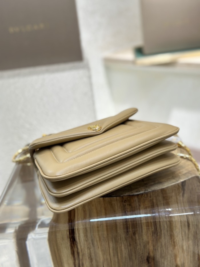  Handbags Bvlgari 292123 size:22.5*15*7 cm