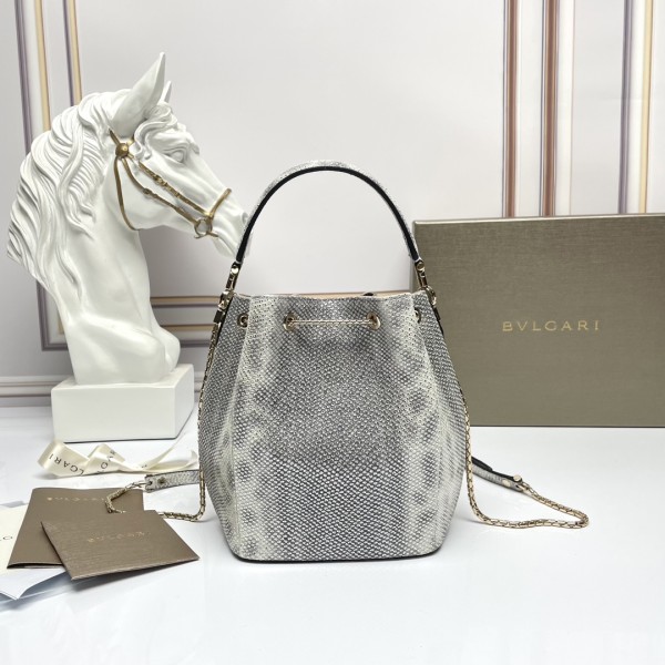  Handbags Bvlgari B287614 size:16*20*10.5 cm