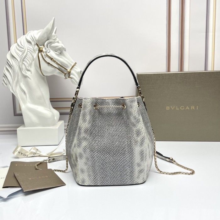  Handbags Bvlgari B287614 size:16*20*10.5 cm