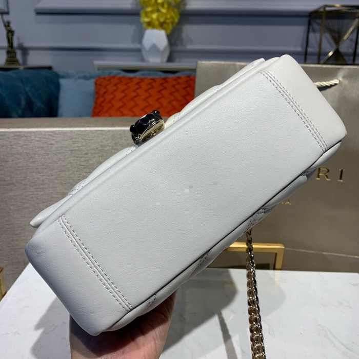  Handbags Bvlgari 2839930021 size:22.5*15*10 cm