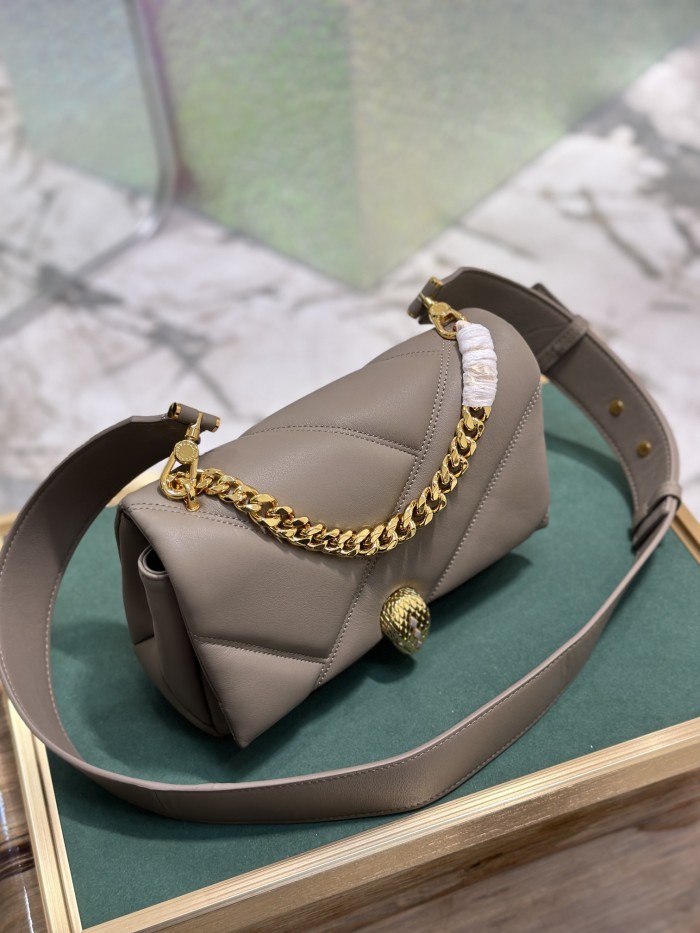  Handbags Bvlgari 291088 size:22.5*15*10 cm