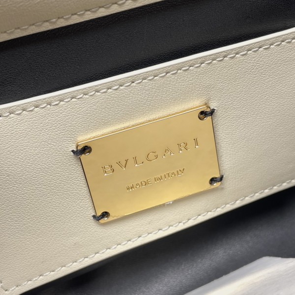  Handbags Bvlgari 291086 size:18*12*8 cm