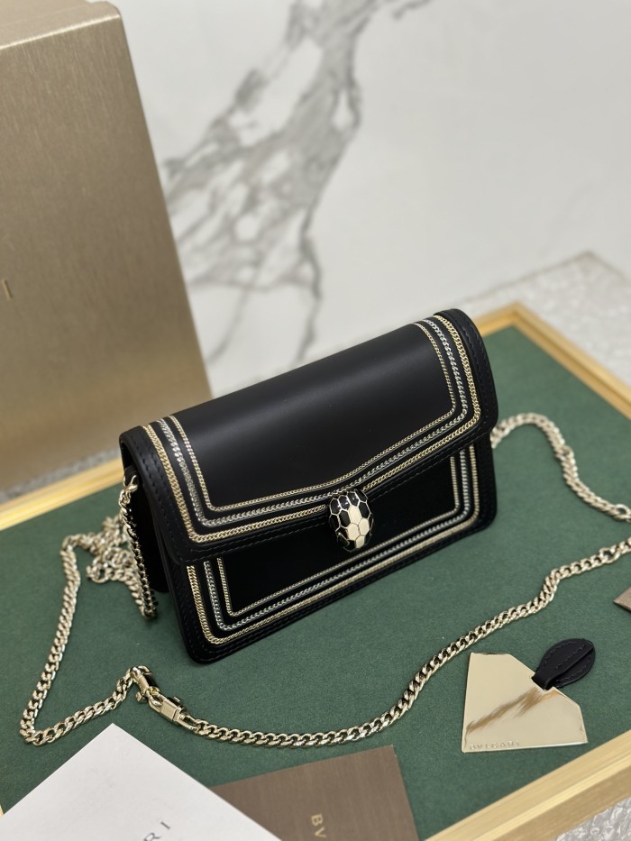  Handbags Bvlgari 288104 size:17 cm