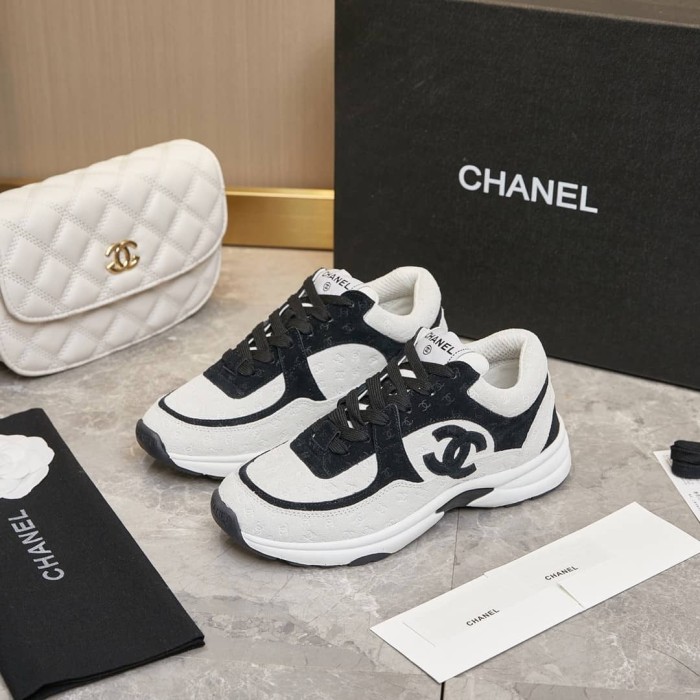 Chanel Low Top Trainer White Black (W)