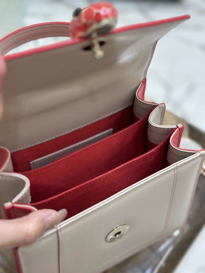  Handbags Bvlgari 38329 size:18*16*9 cm