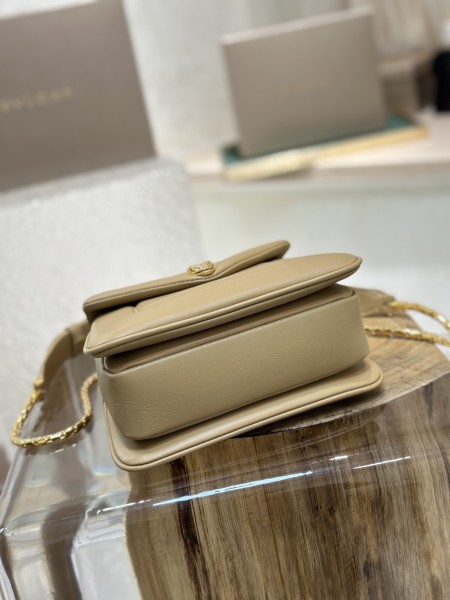  Handbags Bvlgari 292128 size:20*14*10 cm