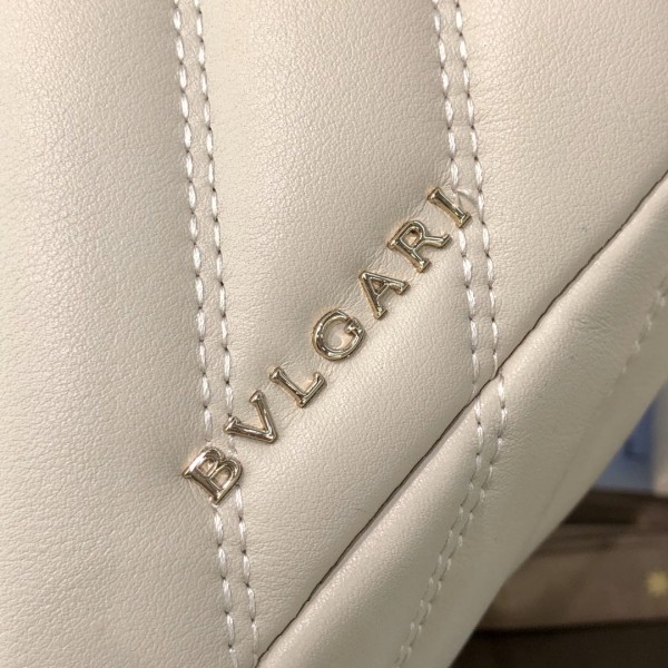  Handbags Bvlgari 288775 size:18*22*11 cm