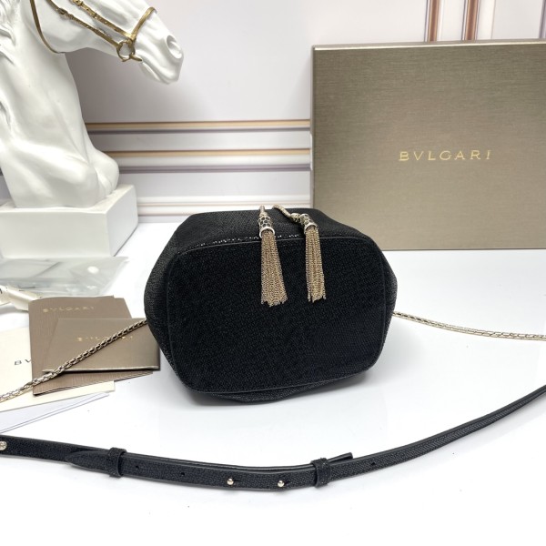  Handbags Bvlgari B287614 size:16*20*10.5 cm