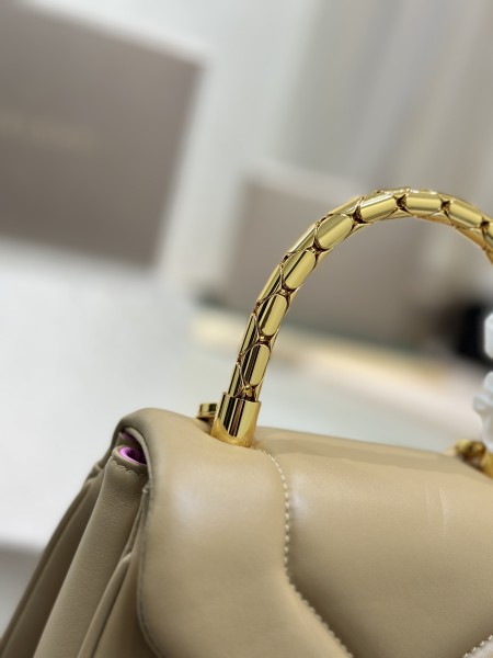  Handbags Bvlgari 292128 size:20*14*10 cm