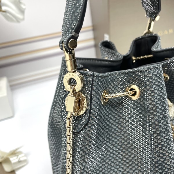  Handbags Bvlgari B287614 size:16*20*10.5 cm