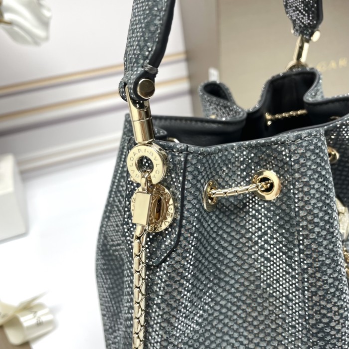  Handbags Bvlgari B287614 size:16*20*10.5 cm