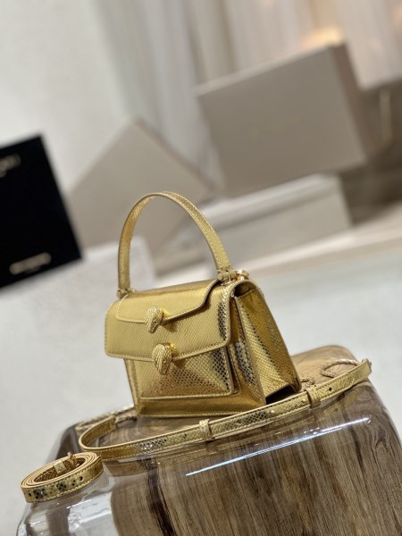  Handbags Bvlgari 288739 size:18.5*13*6.5 cm