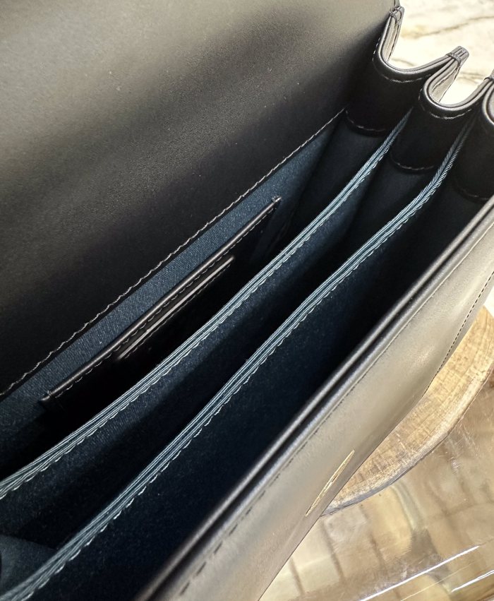  Handbags Bvlgari 38329 size:18*16*9 cm