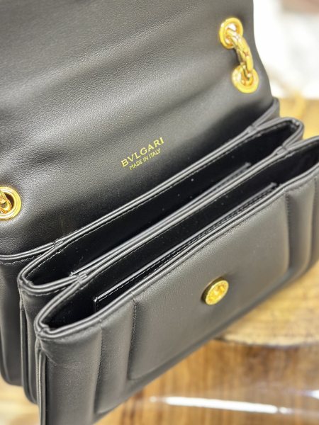  Handbags Bvlgari 292123 size:22.5*15*7 cm