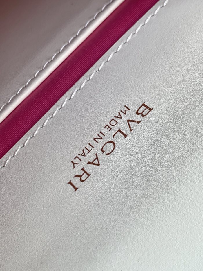  Handbags Bvlgari 383290521 size:15*9.5 cm