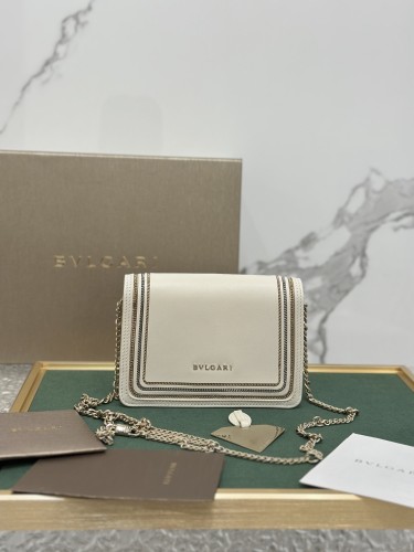  Handbags Bvlgari 288104 size:17*11*5 cm