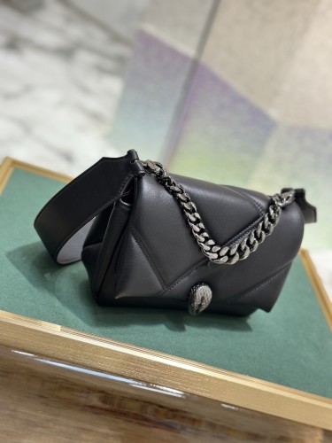  Handbags Bvlgari 291085 size:18*12*8 cm